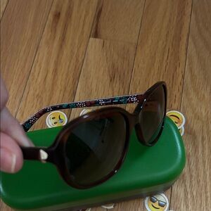 Kate Spade Dark Brown Sunglasses with Floral Accents. New with tag